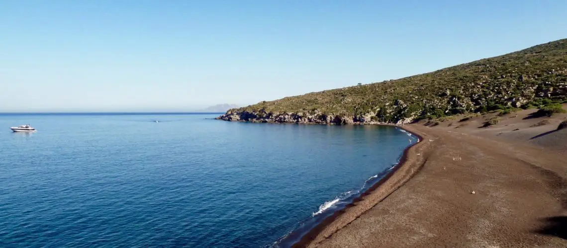 Pachia Ammos strand på Nisyros